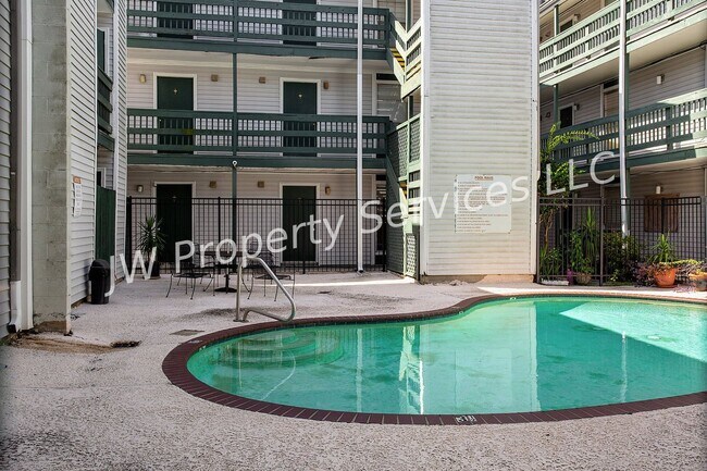 Building Photo - Bright & Cozy 1-Bedroom Condo in Prime Metairie Location