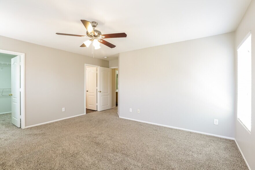 Building Photo - 8621 Palomino Ranch St