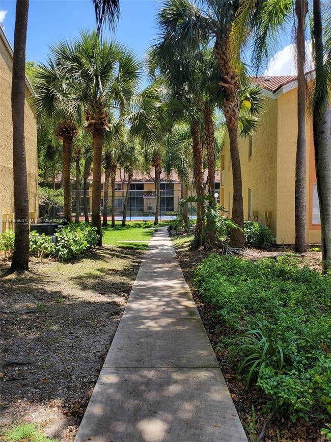 Building Photo - 1154 Coral Club Dr