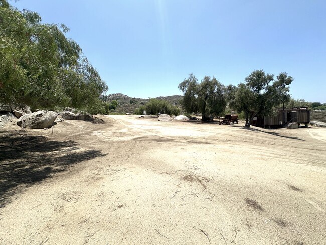 Building Photo - 27289 San Jacinto St