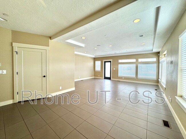 Building Photo - 18 N 1100 W