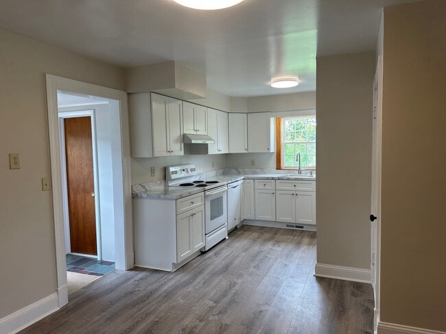Building Photo - Davidsonville