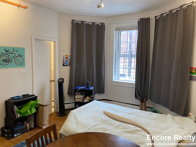 Building Photo - 61 S Huntington Ave