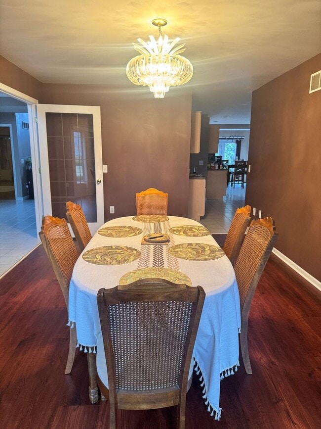 Building Photo - 14466 Doebler Dr