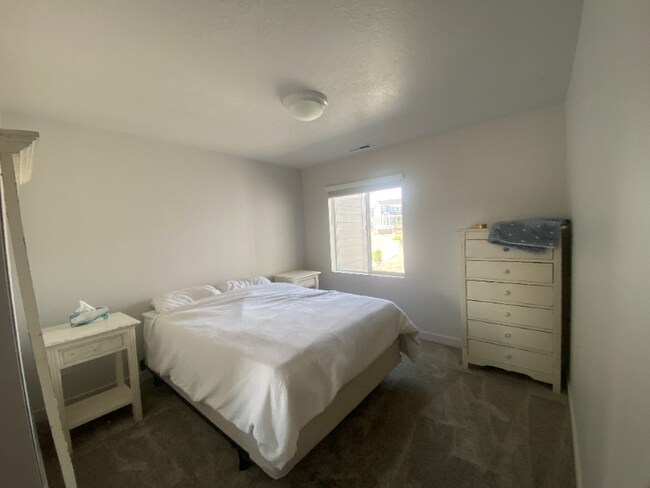 Building Photo - 1122 Starry Night Dr