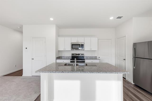 Building Photo - 2008 Prairie Ln