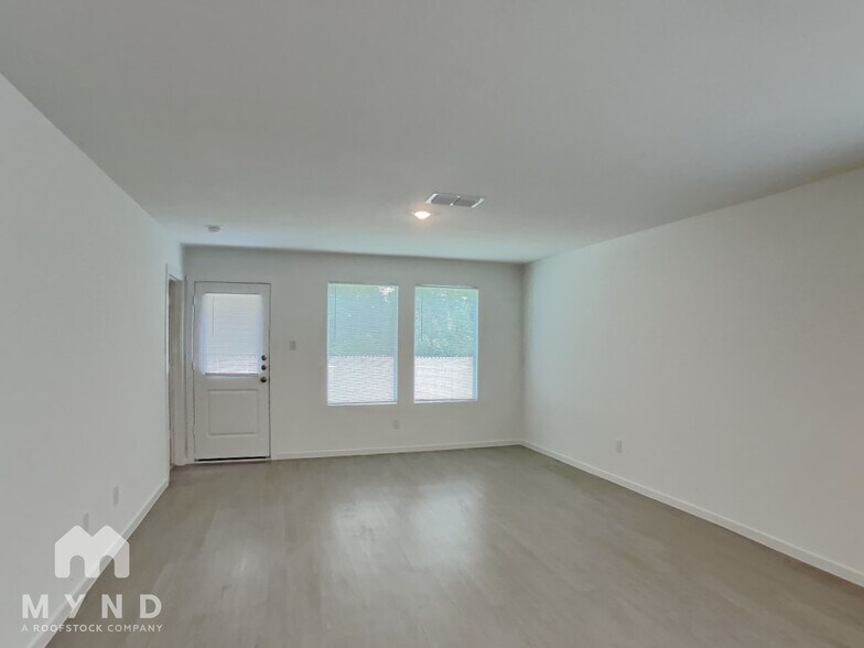 Building Photo - 242 Willow Wy