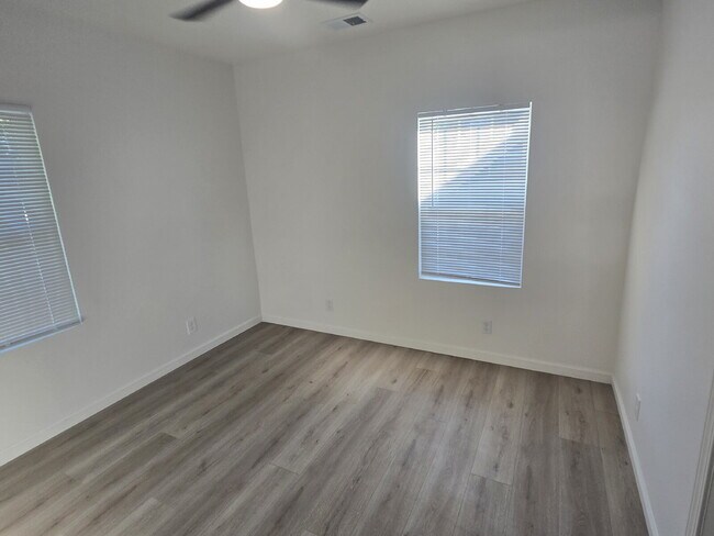 Building Photo - "Newly and beautifully remodeled 3-Bed home on Denmark Street!"