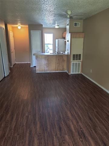 Building Photo - 130 Country Bend