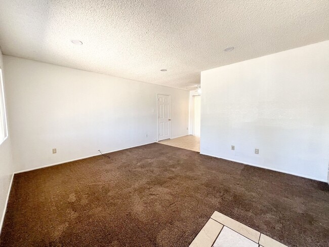 Building Photo - Yucca Valley Home near Yucca Elementary