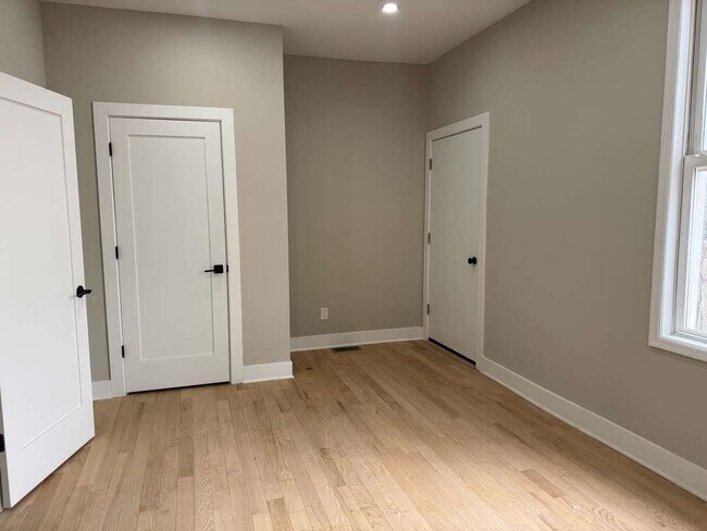 Building Photo - 192 Halladay St