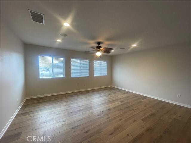 Building Photo - 37280 Parkway