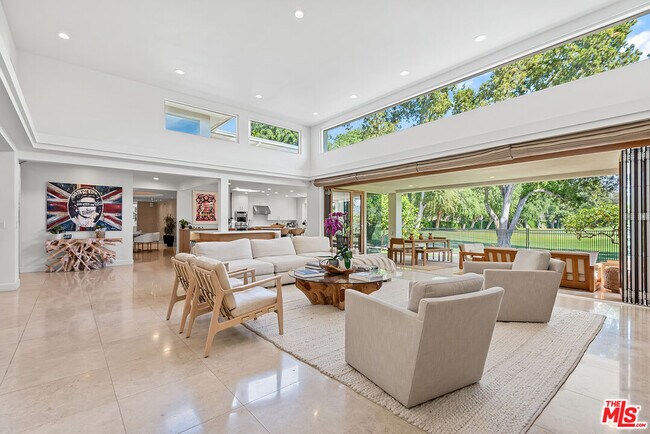 Building Photo - 10424 Valley Spring Ln