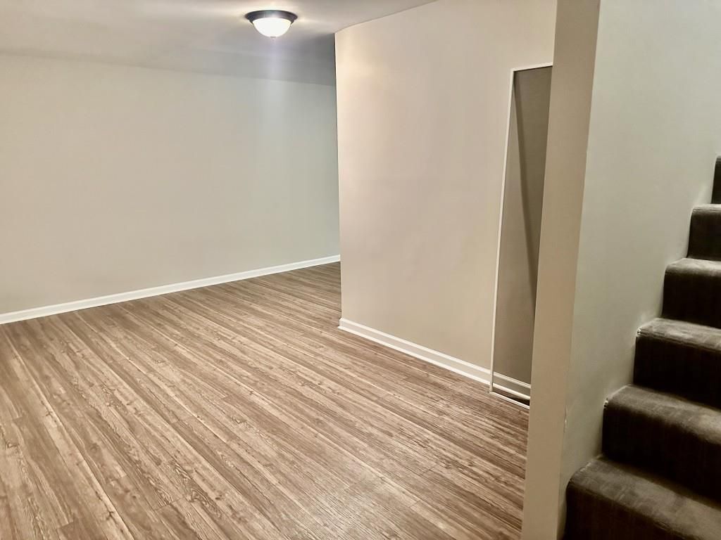 Building Photo - 2290 Fairways Ct