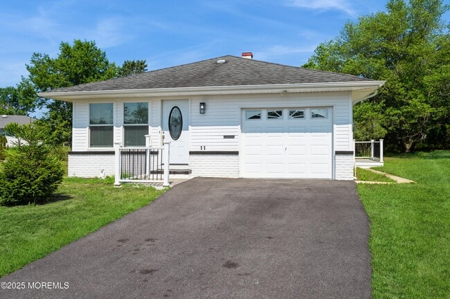 Building Photo - 11 St Pierri Ct