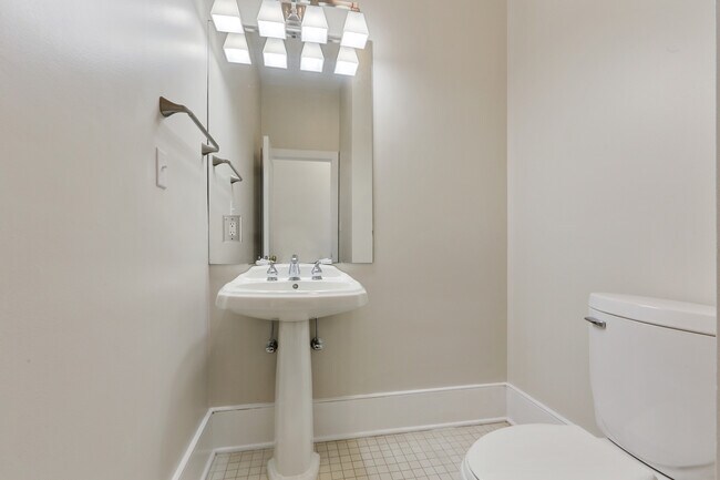 1/2 Bathroom - 215 Decatur St