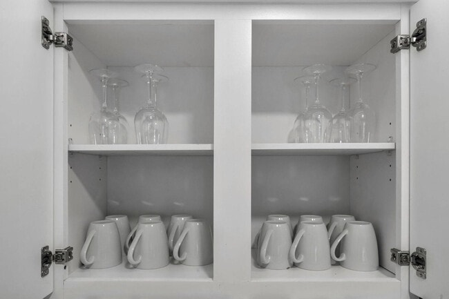 Building Photo - 2189 Cornell Rd