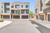 Building Photo - 6850 E McDowell Rd