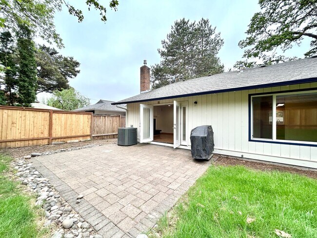 Building Photo - One Of The Top Rated Gems Of 2026: Serene 3 Bed + Bonus Room, 2.5 Bath Spacious House!
