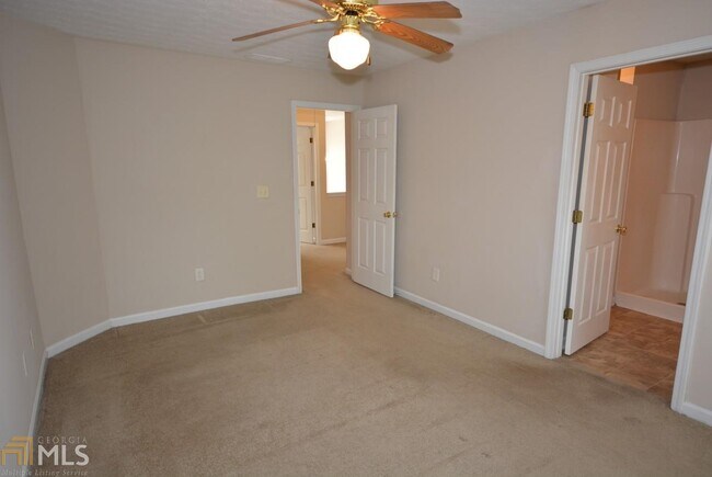 Building Photo - 1525 Eastern Sunrise Ln