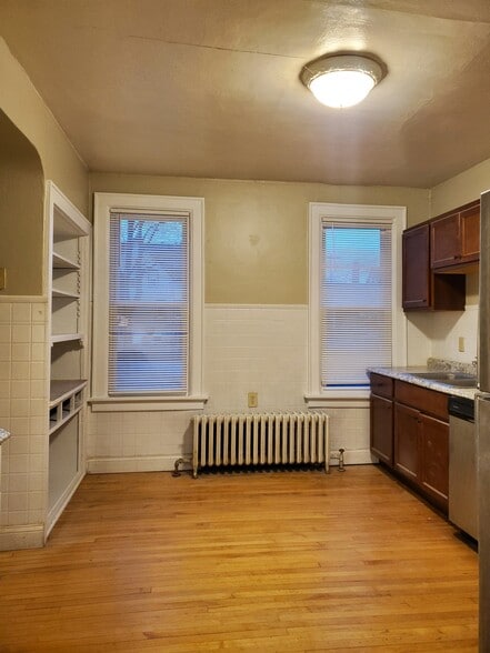 Building Photo - 3706 E Munkwitz Ave