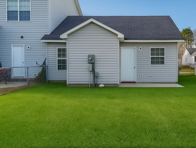 Building Photo - 2 BR/ 2 Bath End Unit! Minutes to Camp Lej...