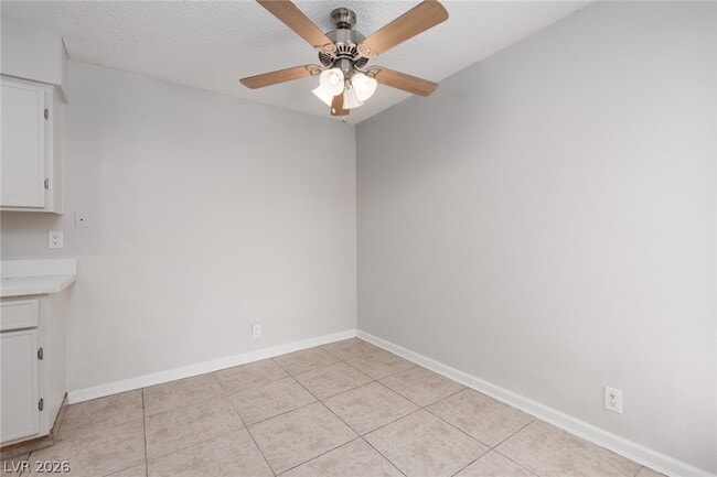 Building Photo - 3151 N Soaring Gulls Dr