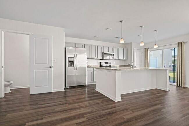 Building Photo - 1117 Fairway Ln