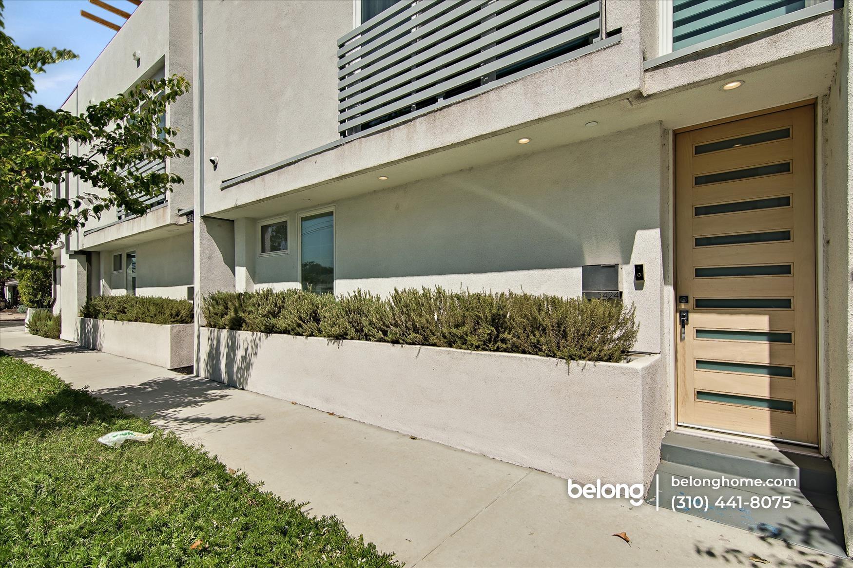 Building Photo - 5424 Camellia Ave