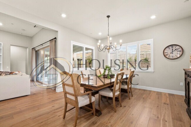 Building Photo - STUNNING Single Story Home with a Resort Style Backyard!