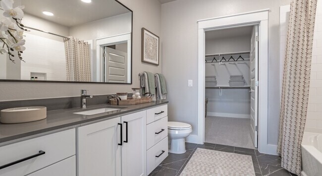 Building Photo - 6 Weeks Free + $500 GC—Lower Rates!