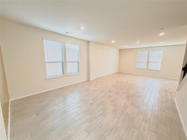 Building Photo - 6724 Ellsworth Walk