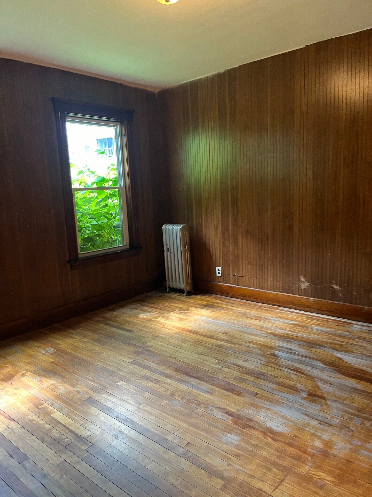 Building Photo - 37 Columbia St