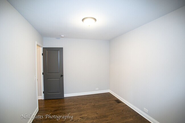 Building Photo - 690 Highland Pl