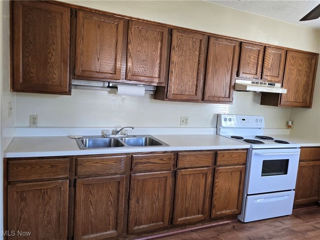 Building Photo - 866 McIntire Ave