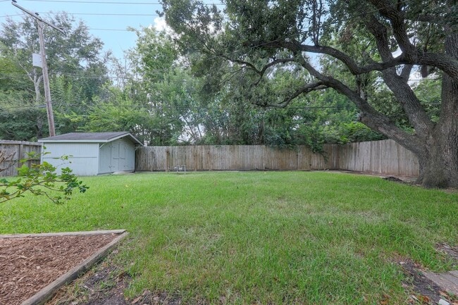 Building Photo - 4745 Warm Springs Rd