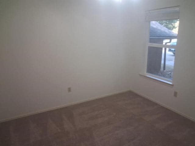 Building Photo - 2206 Sexton Dr