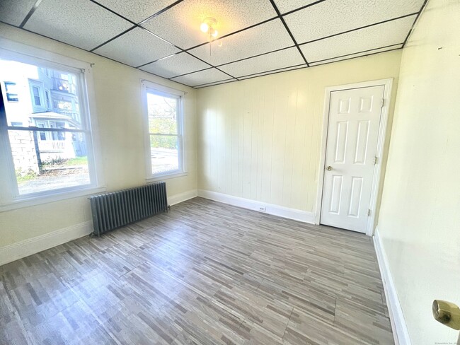 Building Photo - 68 Englewood Ave