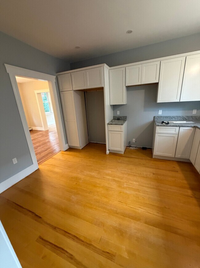 Building Photo - 63 Pine Tree Terrace