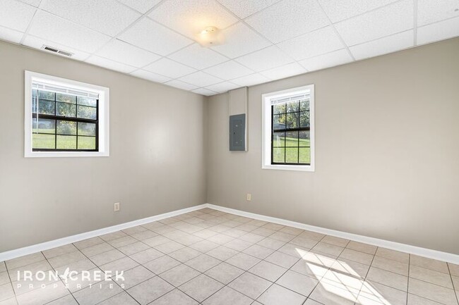 Building Photo - 23 Brookdale Rd