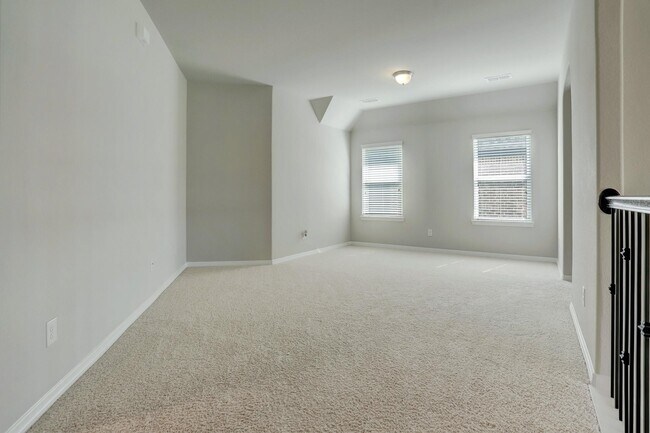 Building Photo - 3418 Pebble Creek Dr