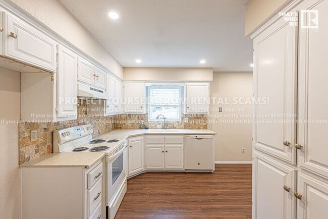 Building Photo - 41 Melinda Ln