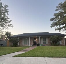 Building Photo - 14523 Leacrest Dr