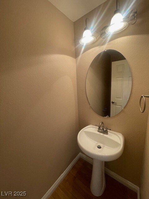 Building Photo - 221 Reassuring Ct