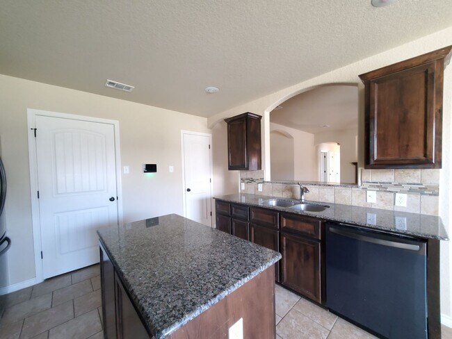 Building Photo - 6109 Newcastle Dr