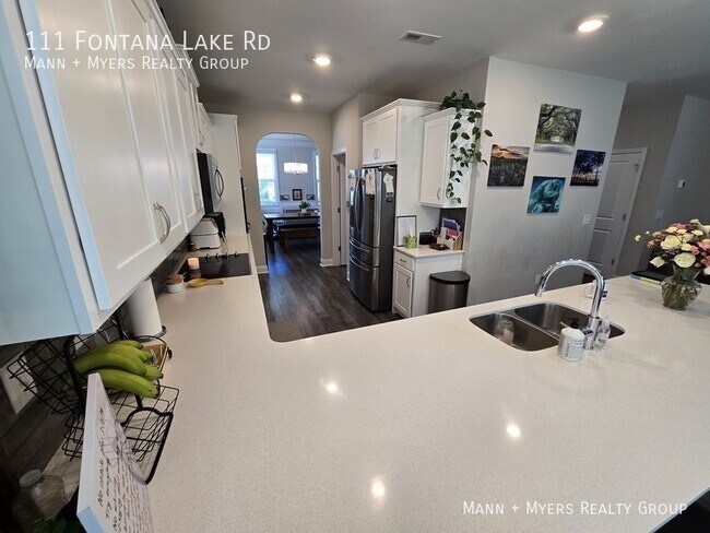 Building Photo - 111 Fontana Lake Rd