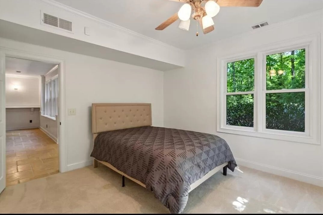 basement bedroom - 1809 Wynthrop Manor Dr SW