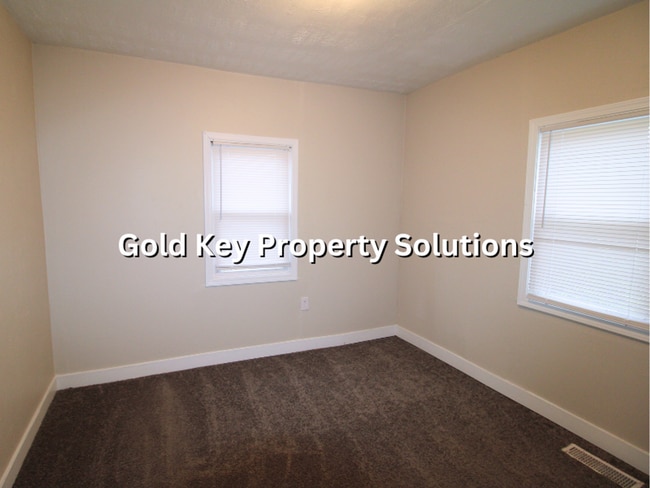 Building Photo - Updated 3 BR 1 BA House with Upgraded Appliances (SECTION 8 APPROVED)