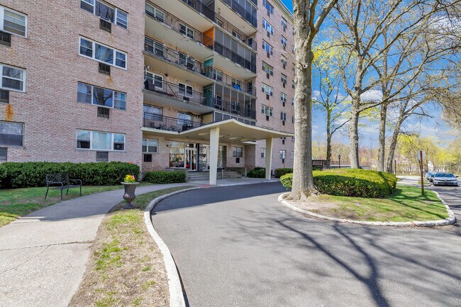 Building Photo - 25 Cartright St