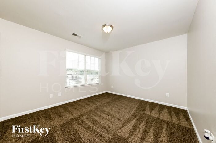 Building Photo - 1556 Kilstrom St